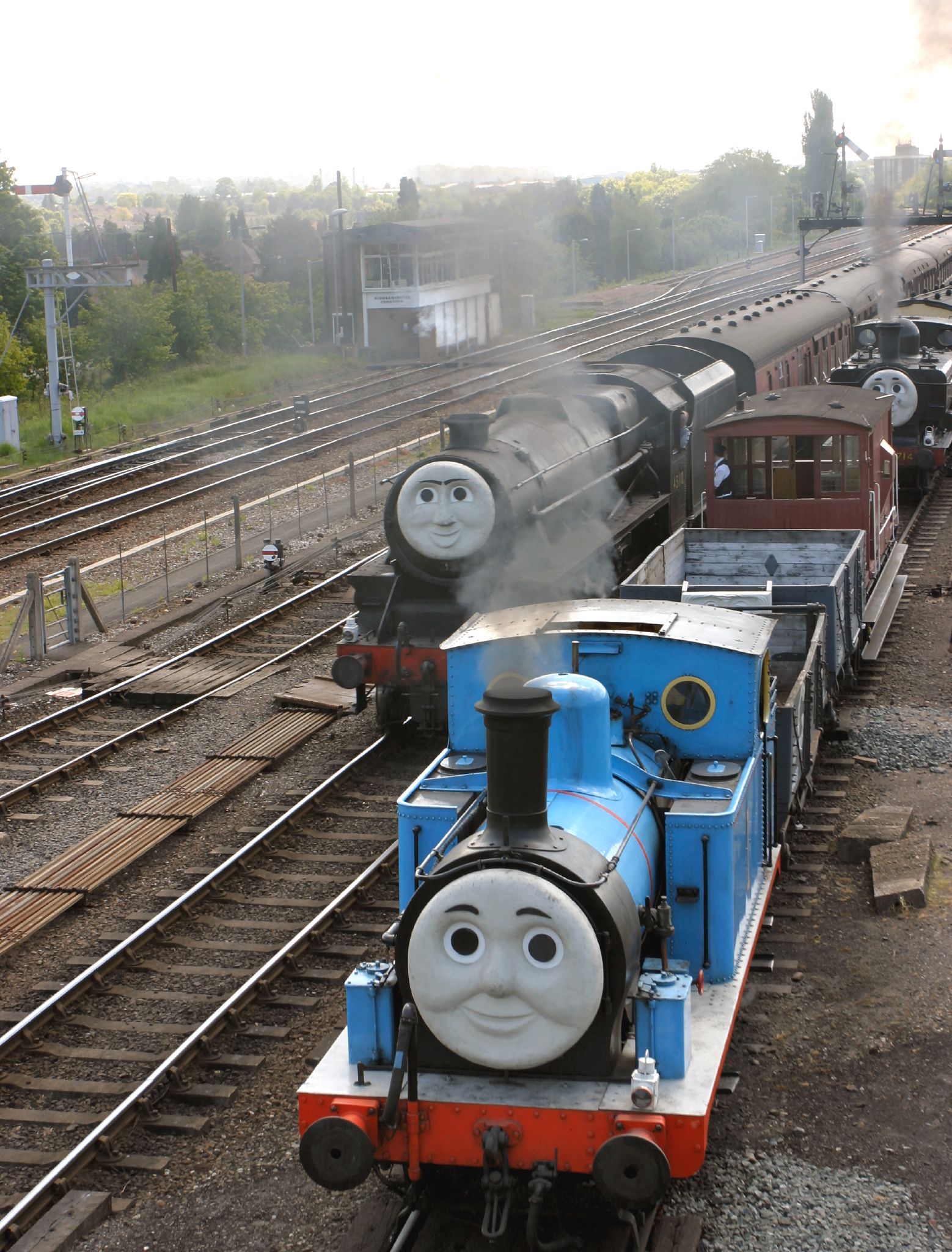 Shane Acker ("Numéro 9") va diriger une version en prises de vues réelles de "Thomas the Tank Engine" (voir ci-dessous)