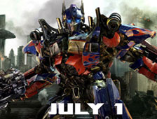 Si Michael Bay et Shia LaBeouf ne reviendront pas pour un 4e "Transformers", Steven Spielberg pourrait aisément diriger le film déclare l'acteur Tyrese Gibson. Un peu comme Peter Jackson remplaçant au pied levé Guillermo del Torro pour "The Hobbit"....