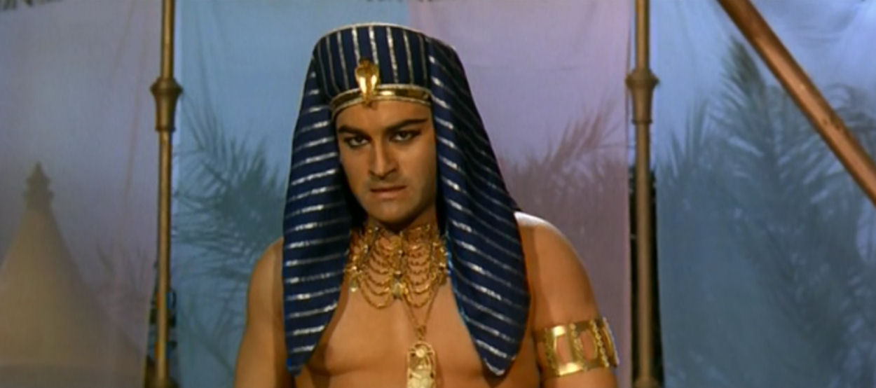 La venganza de la momia (1973). Réal.: Carlos Aured. Scen.: Paul Naschy.