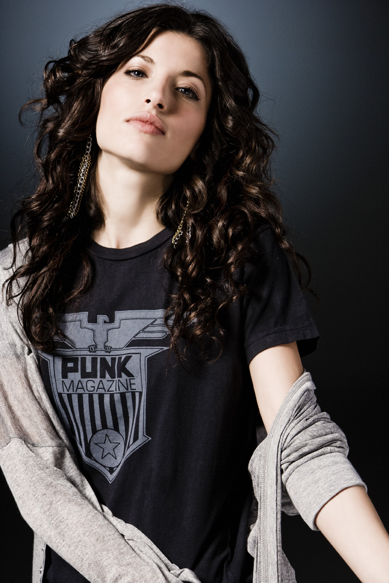 Des lunettes pour mieux voir Leartherface : "Texas Chainsaw Massacre 3D"... (voir ci-dessous)