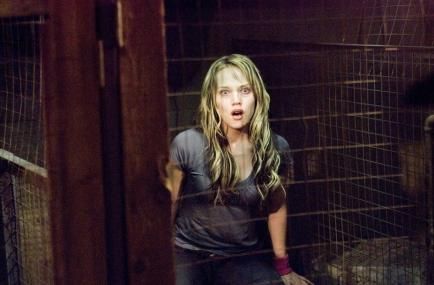 Erica Leehrsen (Massacre à la tronçonneuse, version 2003) sera la vedette féminine de "Phobia", de John Keeyes dont le tournage débutera  le mois prochain  à Dallas, au Texas, d'après un scénario d'Anne Gibson combinant horreur gothique et murder mysterry