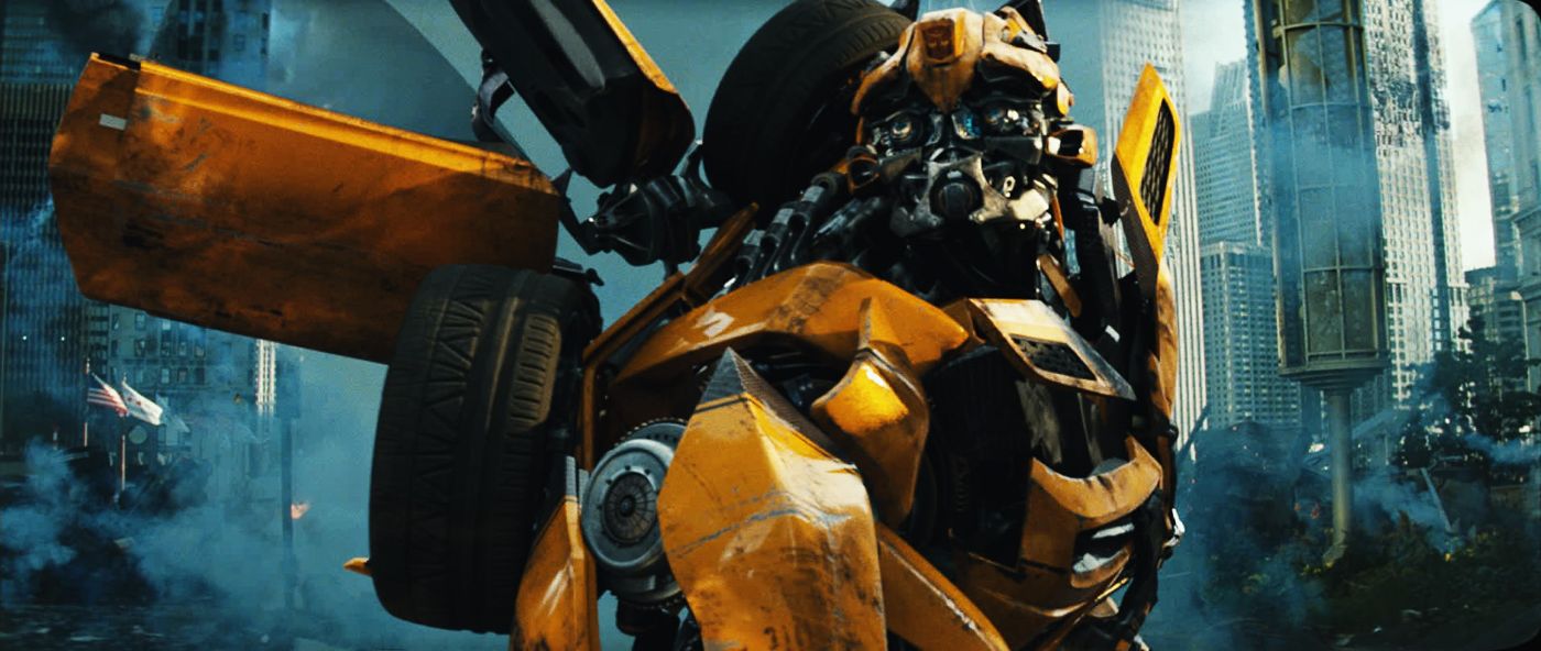 Michael Bay en discussions pour TRANSFORMERS 4....  (voir ci-dessous)