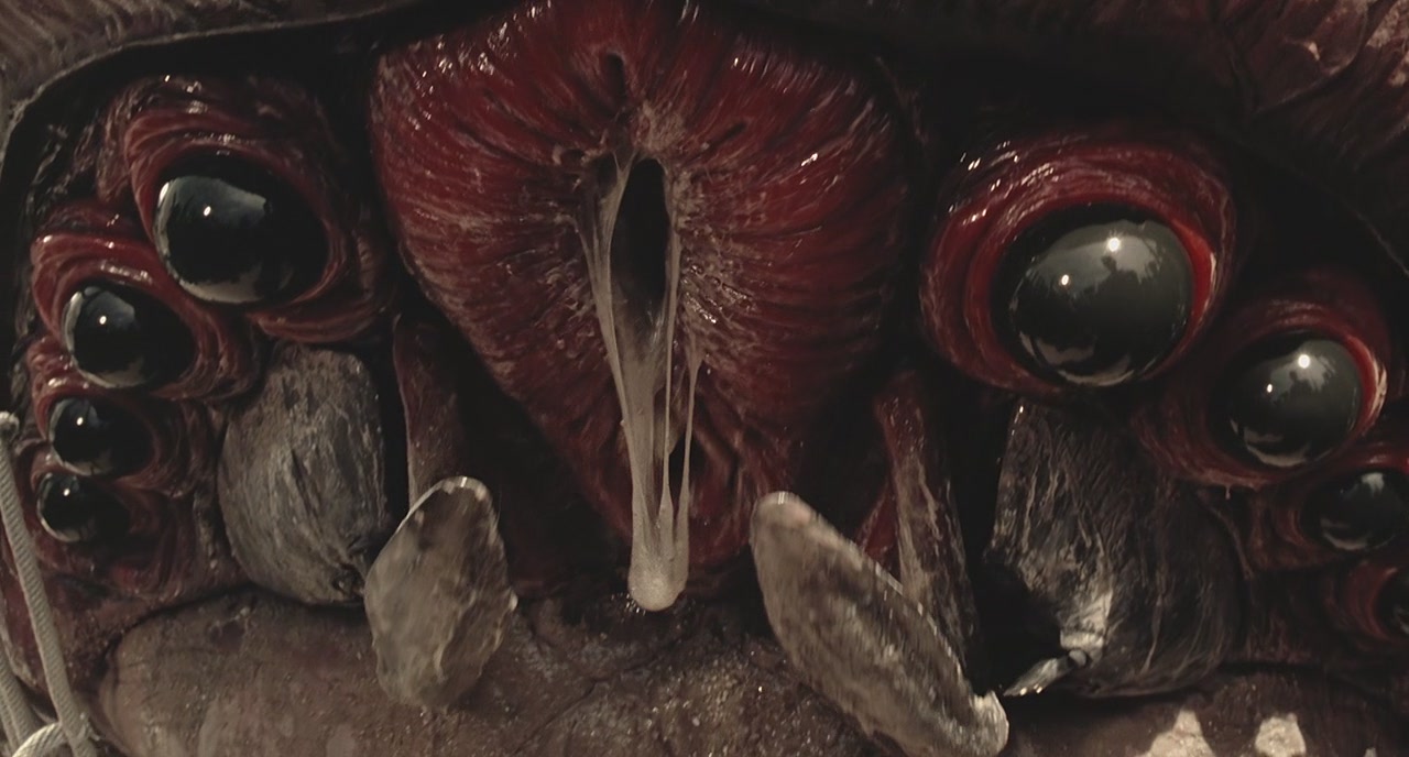 Après "Totall Recall" et "Robocop", un troisième long-métrage de science-fiction de Paul Verhoeven va faire l'objet d'un remake : "Starship Troopers" (voir ci-dessous)