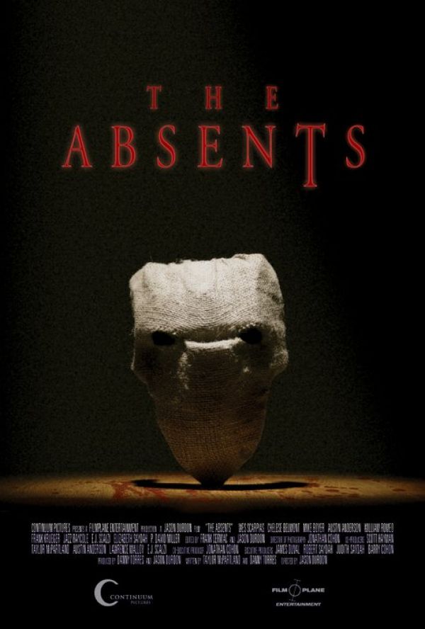 Distribué en avril prochain, "Cider Springs Slaughter" (ex.: T"he Absents")  est un slasher empruntant à "Scream" et à "My Bloody Valentine"... (voir ci-dessous)