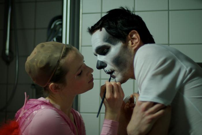 En postproduction depuis un an mais en voie de finalisation, Errors of the Human Body, d'Eron Sheean traite de la quête d'un homme pour le rachat de son passé perturbant, dans le contexte du monde mystérieux du génie génétique (voir ci-dessous)