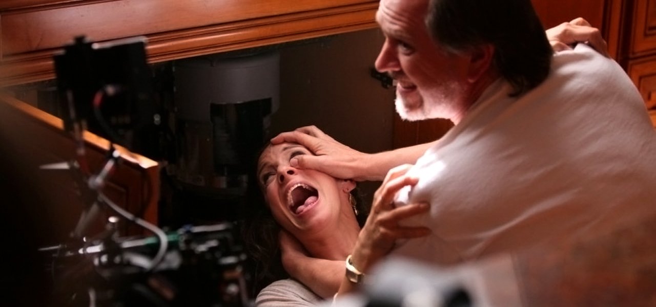 En tournage, "Crawlspace" (ex. "Hideaway"), du réalisateur et scénariste Josh Stolberg ("Piranha 3D"), sans rapport aucun avec les films éponymes de 1972 et 1986, est un thriller horrifique où un tueur terrorise une famille...