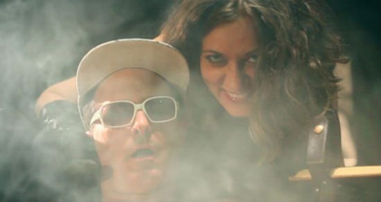 EN postproduction,  la comédie d'horreur "Sisterhood of Death "d'Antony De Gennaro (Son of Terror) voit Jessica hériter d'un livre d'invocations de sa grand-mère à Prague (suite ci-dessous)