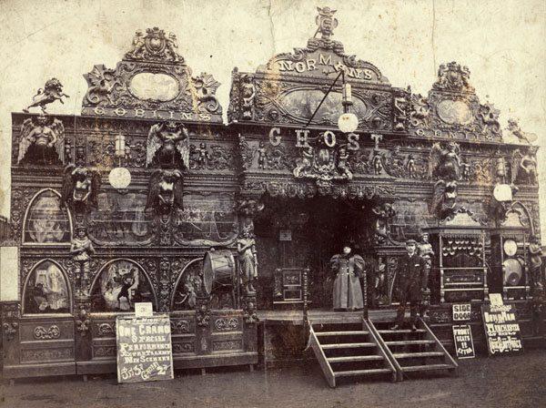 Un des ancêtres du Train-Fantôme... (Norman’s Ghost Hole 1890)