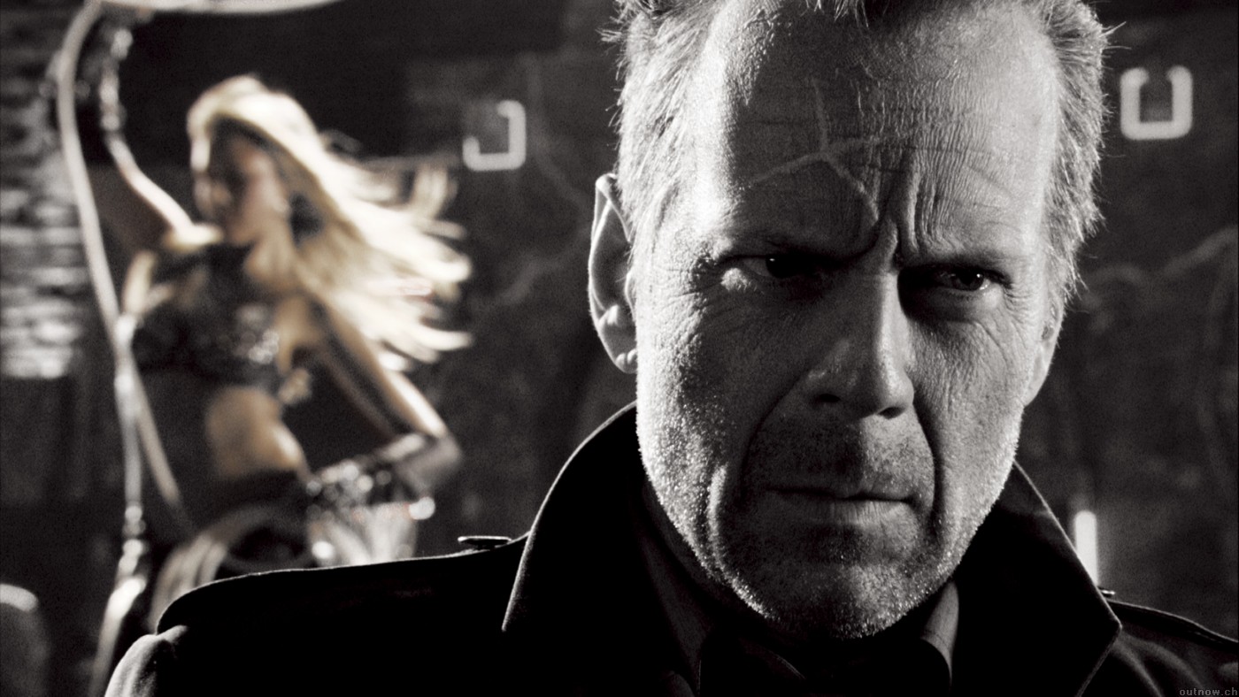 Régulièrement annoncé depuis quatre ans, la suite de "Sin City" (2005), "Sin City : A Dame to Kill For "s'est finalement vu programmer par Dimension une date de sortie : le 4 octobre 2013 (voir cii-dessous)