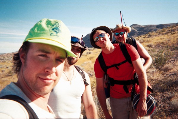 Dans le documenteur en postproduction "Lights over Phoenix", l'on retrouve des bandes vidéo de 1997 jamais encore vues par le public (voir ci-dessous)