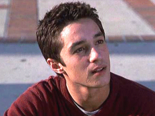 Le héros de "American Pie" plonge dans l'épouvante avec "The Lost Tree" (voir ci-dessous)