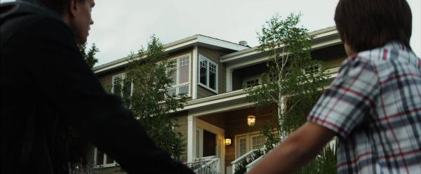 UNDER THE BED (SCARY : titre français)