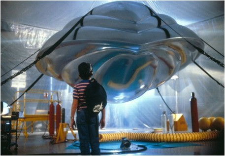 Colin Trevorrow et Derek Connolly ("Safety Not Guaranteed") ont été sollicités pour réécrire le remake du "Vol du Navigator" de  Randal Kleiser datant de 1986... (voir ci-dessous)