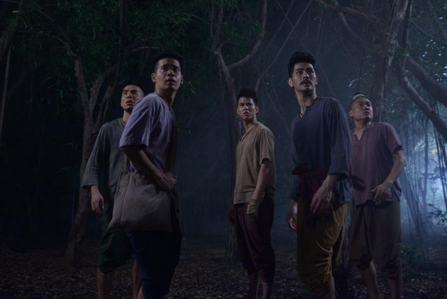 Le réalisateur thaïlandais Banjong Pisanthanakun est à pied d'œuvre sur son dernier projet, la comédie horrifique "Pee Mak Phrakanong" (voir ci-dessous)