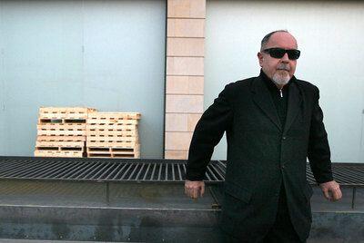 Le cinéaste espagnol Bigas Luna (67 ans), qui avait révélé des acteurs tels Javier Bardem et Penélope Cruz dans sa comédie grinçante "Jambon, Jambon", Lion d'Argent au Festival de Venise en 1992, est décédé aujourd'hui des suites d'un cancer (voir ci-dess