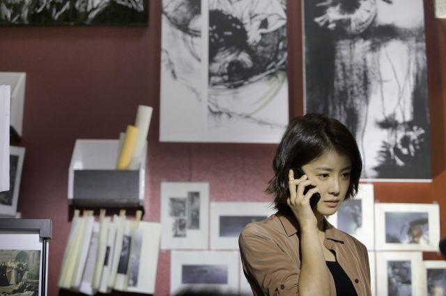 Dans le thriller d'horreur coréen 'Killer Toon' de KIm Yong-gyoon, la populaire auteur de BD sanglantes Ji-yoon, oeuvrant pour le web, voit la vie imiter son art... (voir ci-dessous)