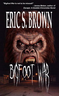 "Bigfoot Wars", avec le vétéran d' "E.T."', C. Thomas Howell (voir ci-dessous)