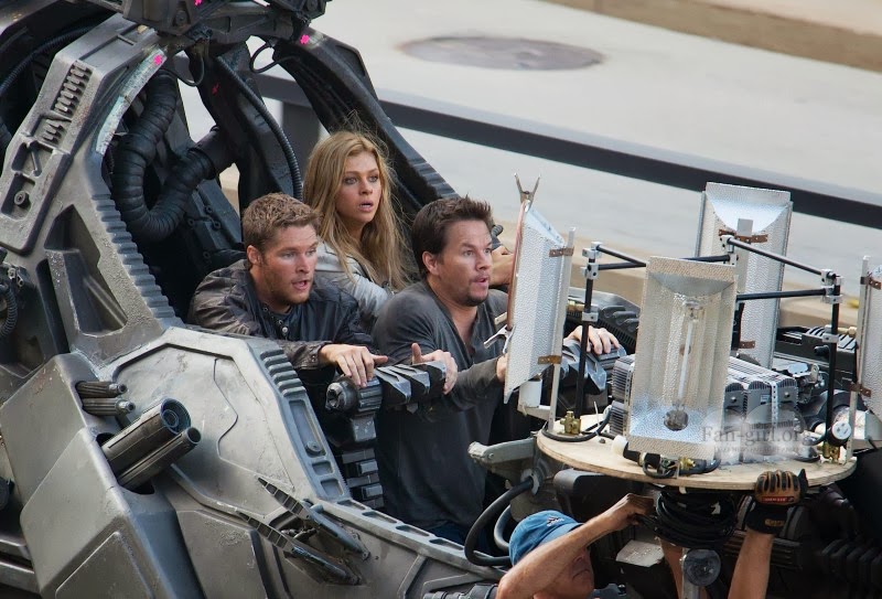 .... Il s'agit du premier film tourné avec une caméra 3D digital IMAX. Mark Wahlberg, Nicola Peltz et Stanley Tucci en sont les principales vedettes.