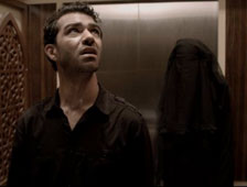 Verra-t-on un jour le film mystère de Tobe Hooper, "Djinn", tourné voici 2 ans ? En attendant, on peut néanmoins en découvrir une bande annonce (voir ci-dessous)