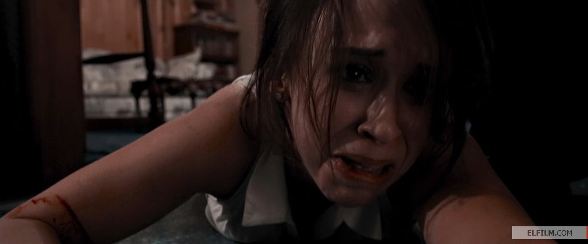 "Living Among Us" de Brian A. Metcalf ("The Lost Tree") suit une équipe de documentaire envoyé pour interviewer une famille de vampires dont l'existence a été portée à la connaissance du monde... (voir ci-dessous)