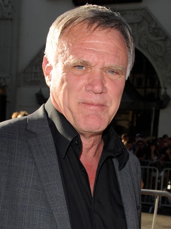 Joe Johnston va diriger le thriller de SF 'Exctinction", au titre explicite (voir ci-dessous).