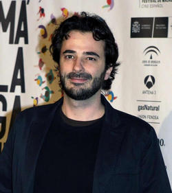 Après "Les Proies", "Apollo 18" et "Open Grave", l'Espagnol Gonzalo Lopez-Gallego prépare pour les Atlas Independent et Unbroken Pictures "Sanctuary" (voir ci-dessous)