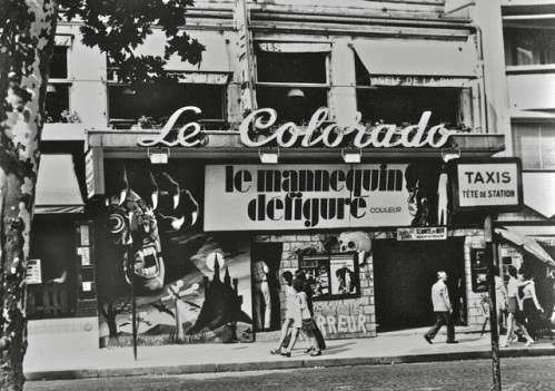 Le mannequin défiguré