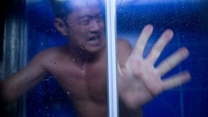 FRISSONS HONGKONGAIS EN 3D (voir ci-dessous)