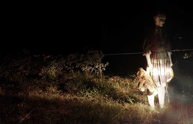 Un nouveau documenteur produit par Steven Schneider et New Regency, "The Houses October Built"  (voir ci-dessous)