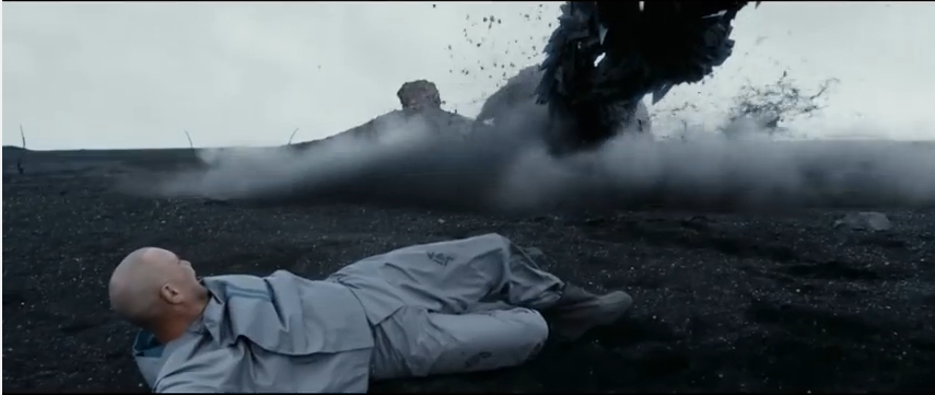 CALCULATOR, un film de SF russe avec en vedette le footballeur anglais Vinnie Hones.... (voir ci-dessous)