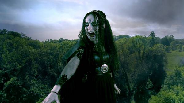 Après "Death Follows" et "Apocalypse Kiss",  la petite firme indépendante américaine Potent Media annonce "Sugar Skull Girls", une comédie fantastique... (voir ci-dessous)