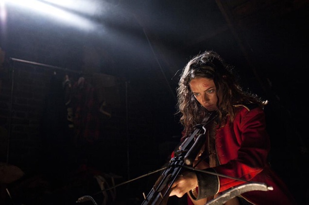 Dans la lignée de You’re Next, « Tiger House », violent film de «home invasion», de Thomas Daley où une gymnaste blessée (Kaya Scodelario) doit défendre la maison de son petit ami d’une bande de voleurs armés, sera distribué le 24 août en Angleterre (voir