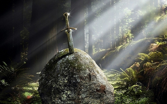 MERLIN L’ENCHANTEUR adapté sous forme de film en prises de vues réelles par Disney (voir ci-dessous)