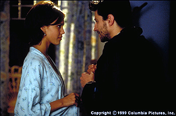 Jessica Alba et le réalisateur Rodman Flender sur le tournage de "La main qui tue"