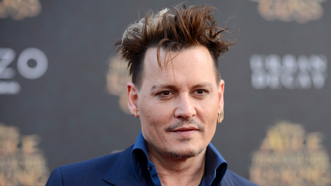 Johnny Depp en vedette de FANTASTIC BEASTS 2….