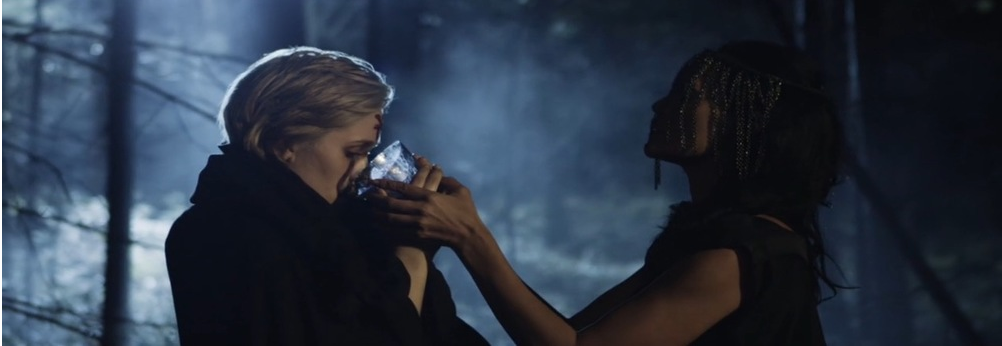 BLOOD BOUND, décrit comme un « mixte entre « Rosemary’s Baby » et « Drag me to Hell », sortira début 2018 aux USA…