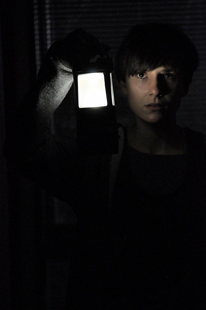 Gothique ghost-story australienne, « Lost Guilty Road » est le second film d’épouvante de l’actrice-réalisatrice Donna McRae après « Johnny Ghost » en 2011.