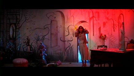 SUSPIRIA