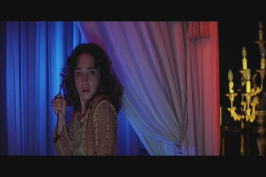 SUSPIRIA (1977)
