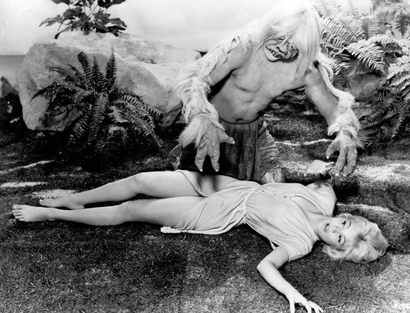 Yvette Mimieux aux prises avec un redoutable Morlock