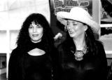 Martine Beswick et Barbara Steele (photo récente)