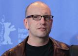Steven Soderbergh (notre photo) prépare "The Informant", un thriller à la fois sombre et humoristique, interprété par Scott Bakula et Matt Damon, basé sur le best-seller de Kurt Eichenwald, "The Informant := A True Story",publié en 2000. Le tournage est i
