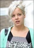 Nouvelle vedette de la chanson, Lily Allen fera une apparition dans "Lesbian Vampire Killers" (suite ci-dessous)