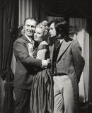 Peter avec Veronica Carlson et Ralph Bates sur le plateau des "Horreurs de Frankenstein" de Jimmy Sangster (1970).