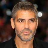 George Clooney aurait exprimé son intérêt pour interpréter le "Lone Ranger", dans le film en préparation où Johnny Depp incarnera le compagnon du héros, l'indien Tonto.