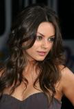Mila Kunis rejoint le casting de "The Book of Eli", le film postapocalyptique d'Albert et Allen Hughes avec Denzel Washington et Gary Oldman, où un héros solitaire évoluant dans un monde ravagé protège un livre  contenant la survie de l'humanité...