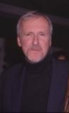 James Cameron, qui s'était intéressé voici des années, à un remake de "Planète Interdite", avant d'y renoncer, a déclaré qu'il s'y intéressait à nouveau. C'est J. Michael Stracynski ("Babylon 5") qui en a écrit le scénario pour la Warner.