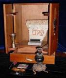 Lionsgate et Ghost House  feront équipe pour coproduire "Dibbuck Box" (voir ci-dessous)