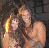 Jason Momoa (Conan) et Katarzyna Wolejnio (Valeria) sur le tournage.