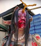 "Helldriver", nouveau récit post-apocalyptique de Yoshihiro Nishimura ("Tokyo Gore Police"), actuellement en tournage, voit Eihi Shina incarner la reine des zombies.